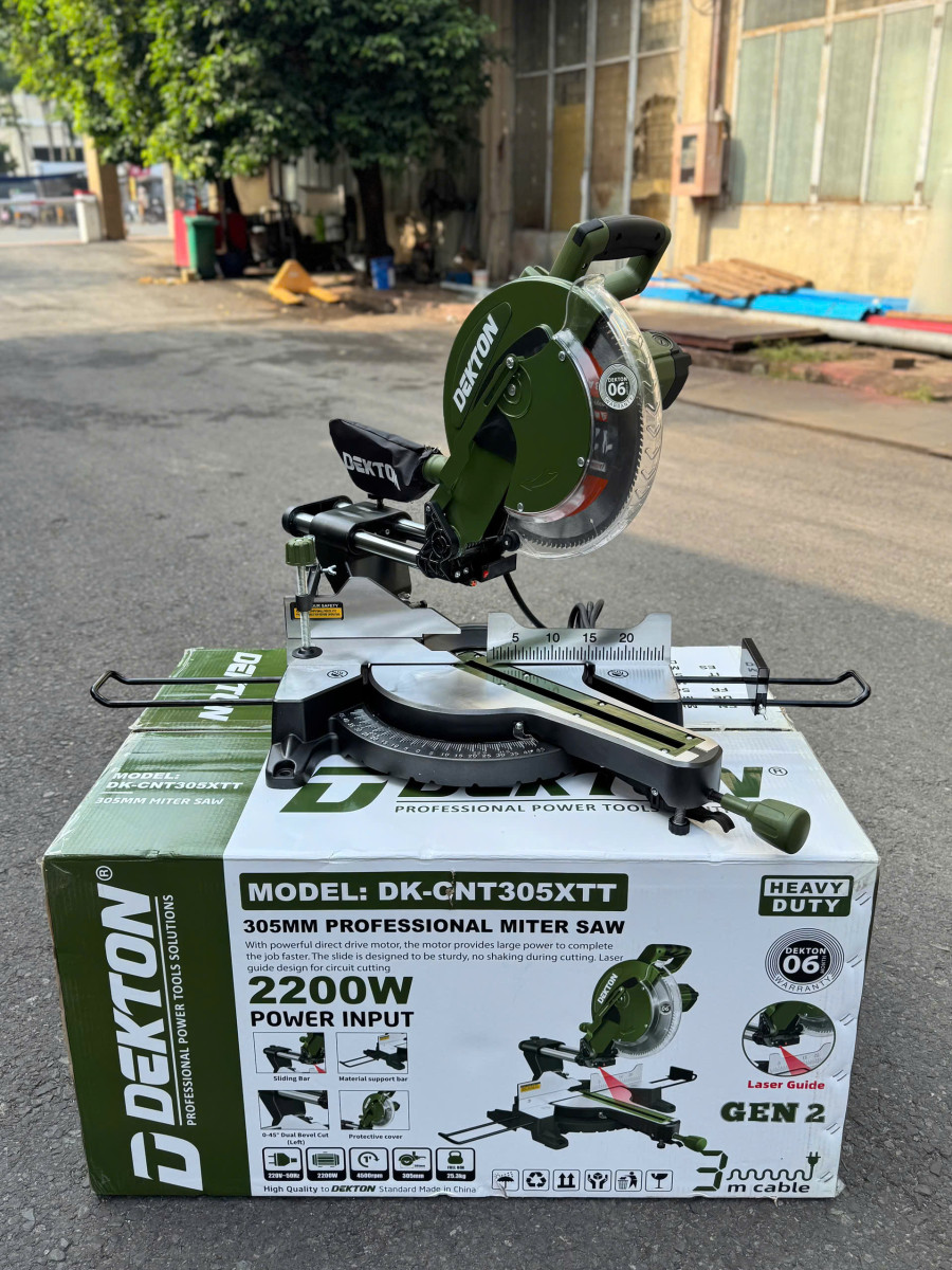 MÁY CẮT NHÔM TRƯỢT TRỰC TIẾP 305MM DEKTON  ❇️ MODEL: DK-CNT305XTT (Màu Olive )  👉 Điện áp: 220V~50Hz  👉 Công suất: 2200W, KÈM LƯỠI